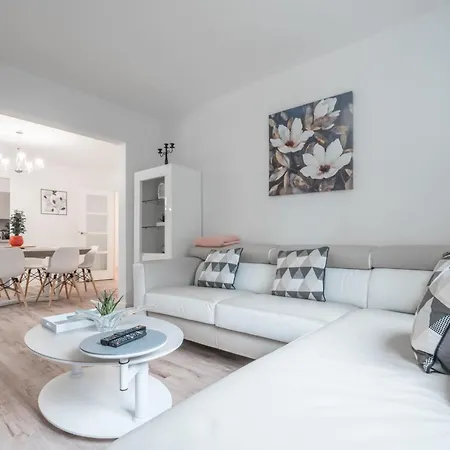 Ali Quietude - Wifi - Parking Apartament